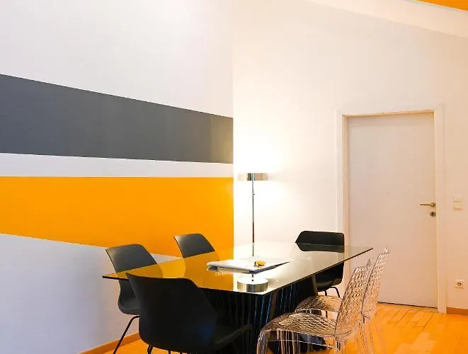 2br For 6 With Private Terrace Near Center & Metro U2